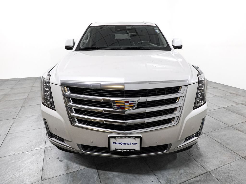 Used 2020 Cadillac Escalade Luxury AWD/4WD image 3