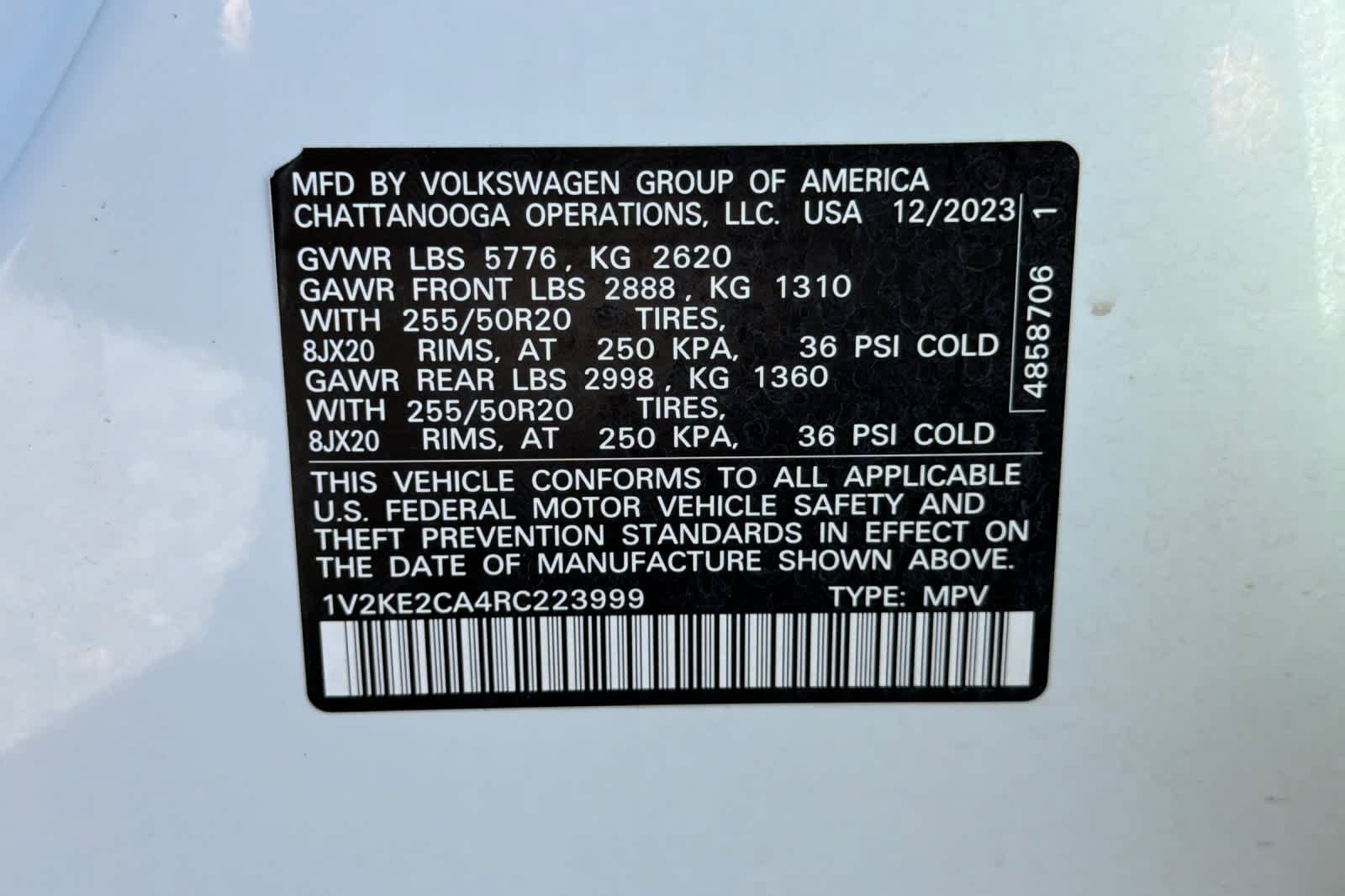Used 2024 Volkswagen Atlas Cross Sport SE w/ Panoramic Sunroof Package AWD/4WD image 29