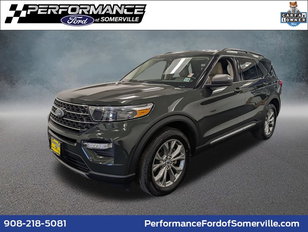 Certified 2022 Ford Explorer XLT w/ Equipment Group 202A AWD/4WD image 1