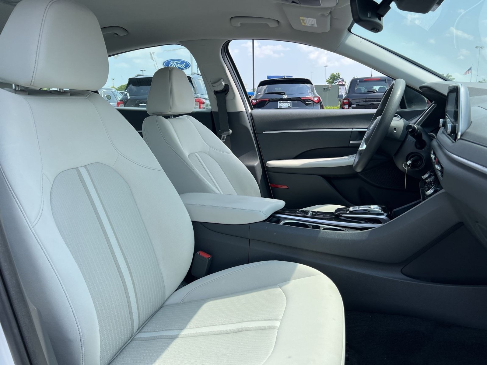 Used 2023 Hyundai Sonata SE w/ Preferred Accessory Package FWD image 25
