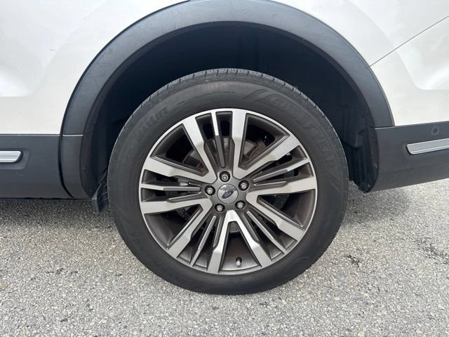 Certified 2019 Ford Explorer Platinum AWD/4WD image 16