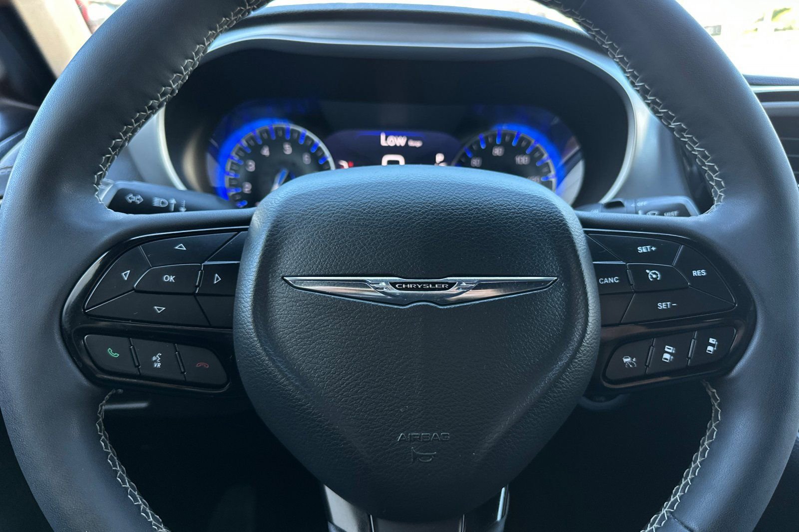 Used 2022 Chrysler Pacifica Touring-L w/ S Appearance Package image 23