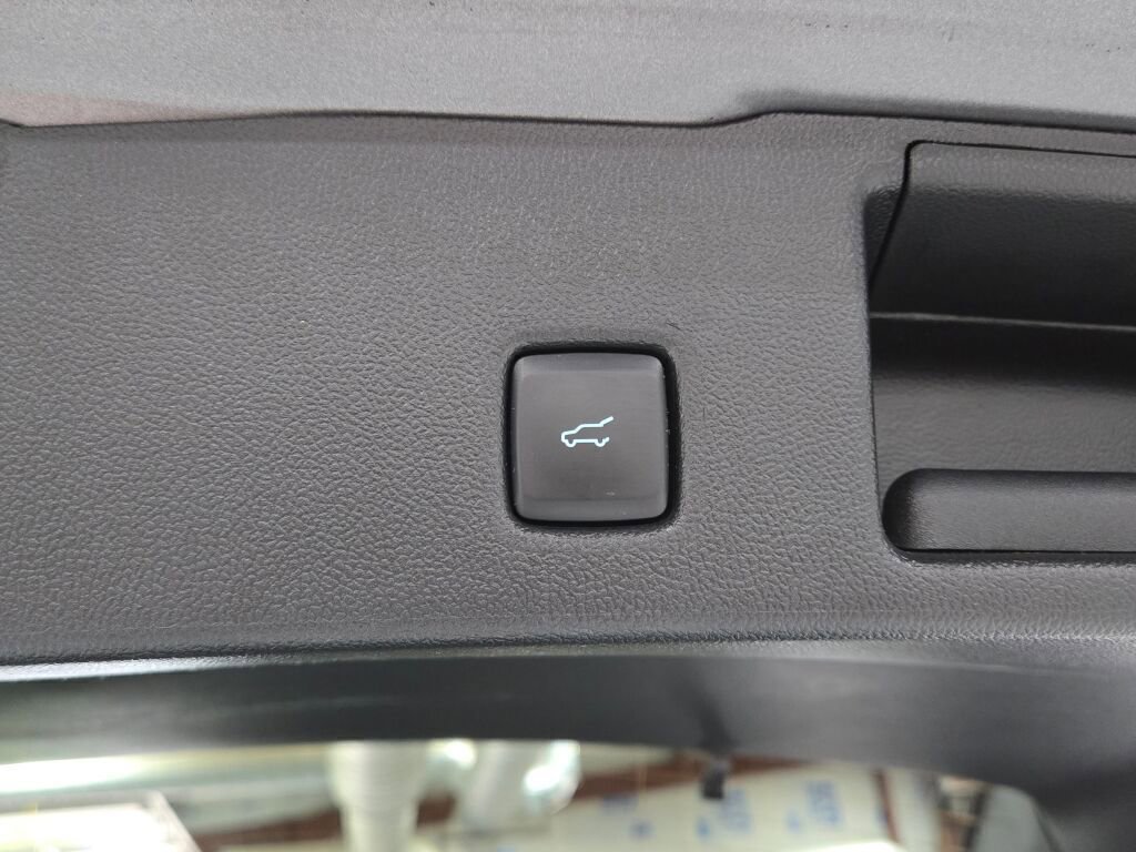 Certified 2022 Ford Escape SE w/ Convenience Package image 17