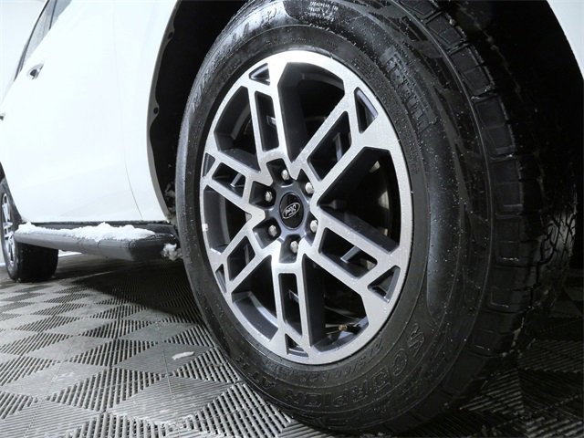 Certified 2025 Ford Expedition Active image 7