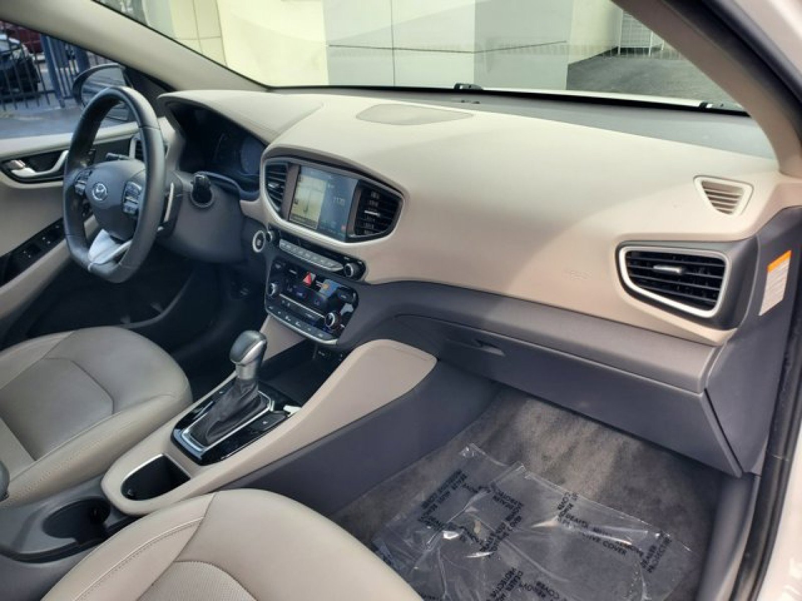 Used 2019 Hyundai Ioniq Limited w/ Ultimate Package 02 image 35