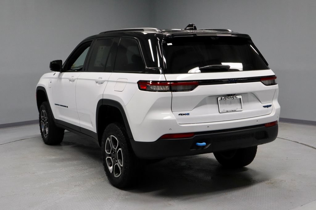 Used 2022 Jeep Grand Cherokee Trailhawk w/ Advanced Protech Group II AWD/4WD image 10