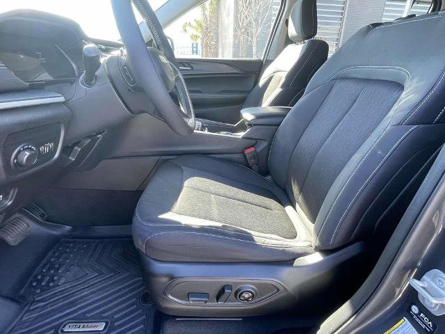 Used 2024 Jeep Grand Cherokee L Laredo image 14