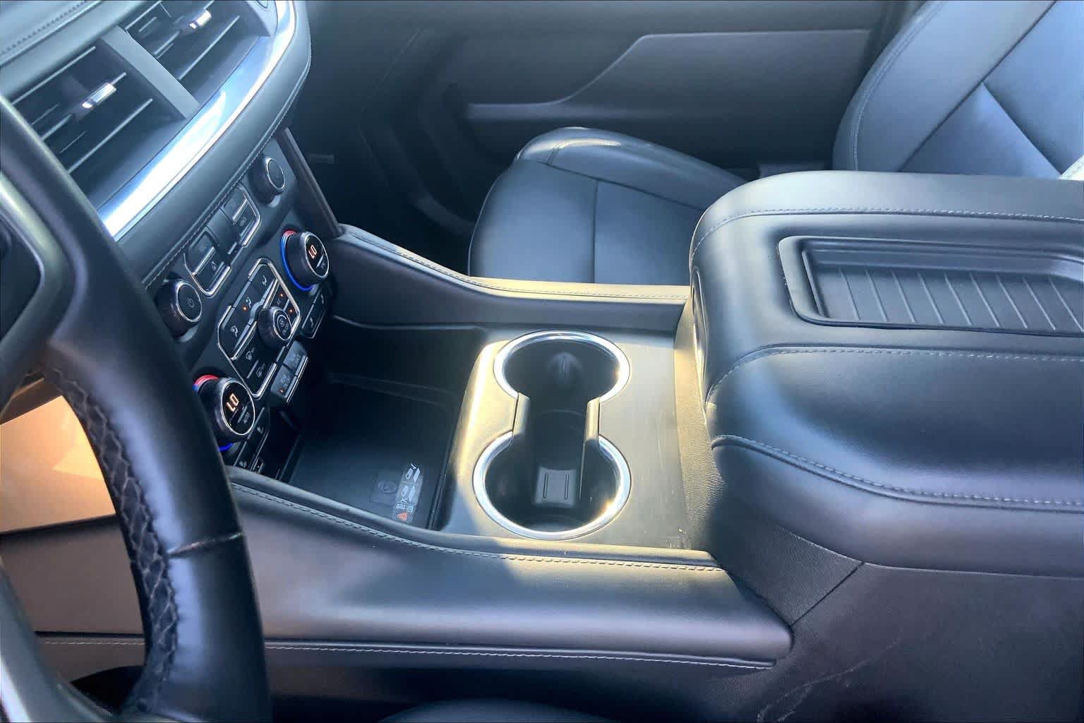 Used 2023 Chevrolet Tahoe LT w/ Luxury Package AWD/4WD image 17