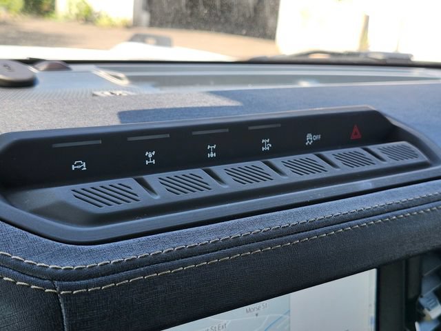 Certified 2025 Ford Bronco Badlands AWD/4WD image 24