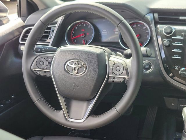 Used 2020 Toyota Camry XSE FWD image 18