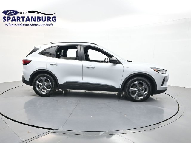 Certified 2025 Ford Escape ST-Line FWD image 8
