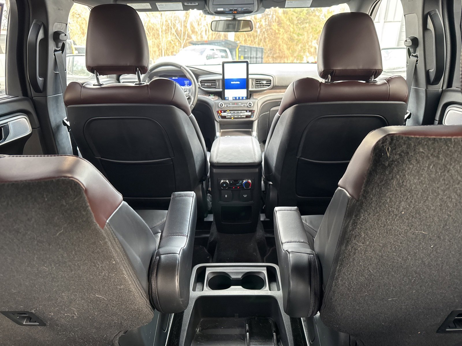 Certified 2020 Ford Explorer Platinum w/ Premium Technology Package image 34