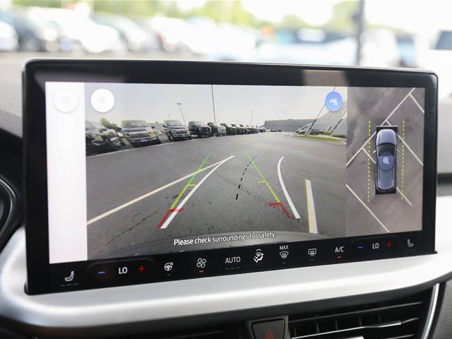 Certified 2024 Ford Escape Platinum AWD/4WD image 30