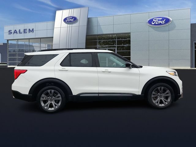 Certified 2023 Ford Explorer XLT w/ Equipment Group 202A AWD/4WD image 2