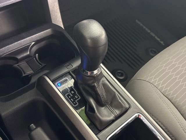 Used 2018 Toyota Tacoma SR5 AWD/4WD image 40