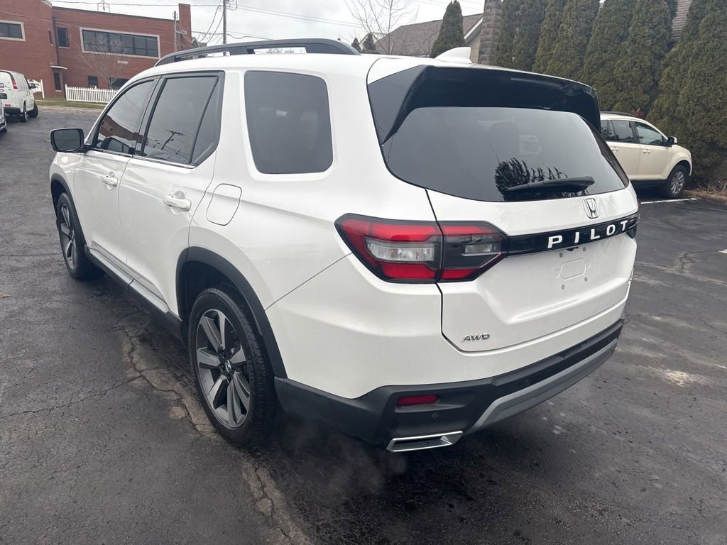 Used 2023 Honda Pilot Elite image 5