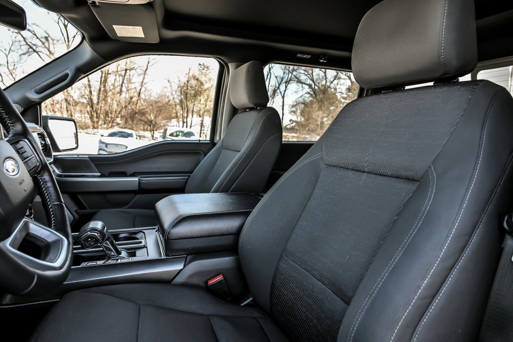 Certified 2022 Ford F150 XLT w/ Equipment Group 302A High image 17