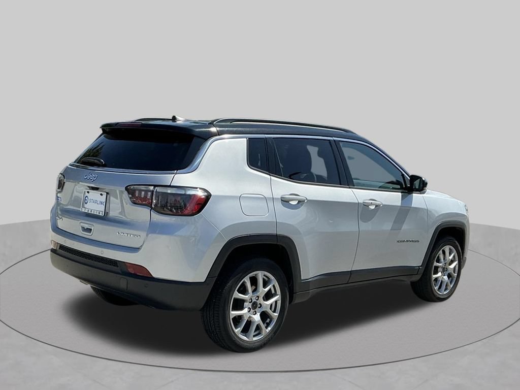 Used 2025 Jeep Compass Limited AWD/4WD image 10