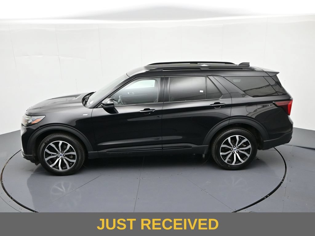 Certified 2025 Ford Explorer ST-Line AWD/4WD image 24