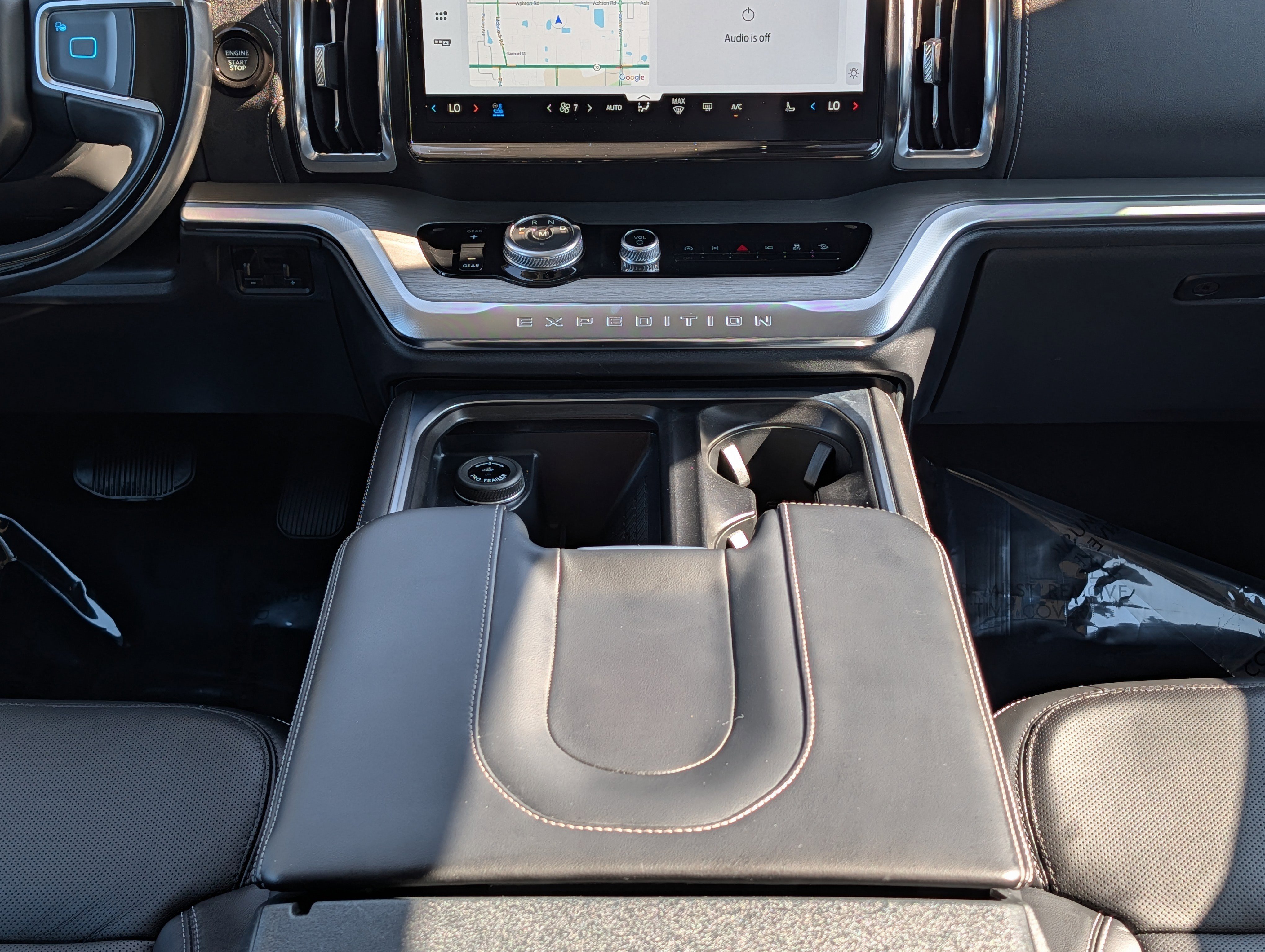 Certified 2025 Ford Expedition Platinum w/ Driver's Package AWD/4WD image 23