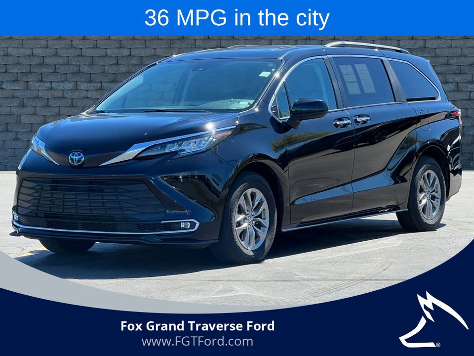 Used 2023 Toyota Sienna XLE FWD video 1