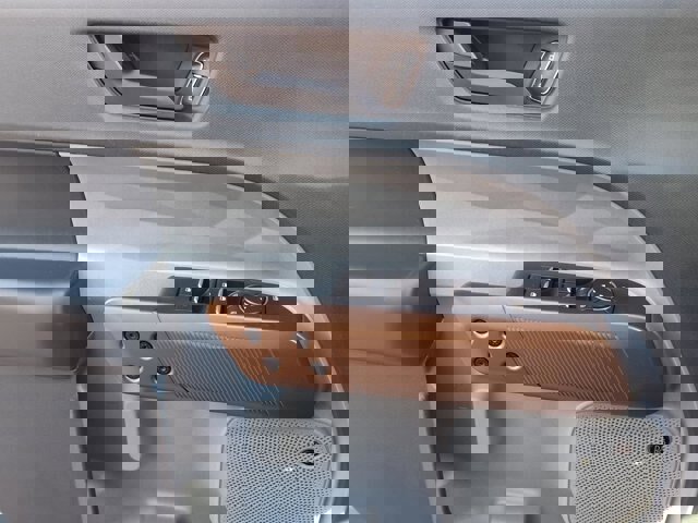 Certified 2022 Ford Maverick Lariat w/ Lariat Luxury Package image 21