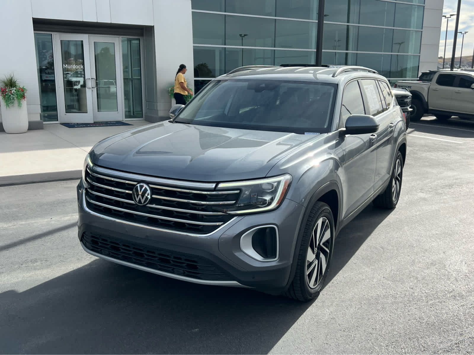 Used 2024 Volkswagen Atlas SE AWD/4WD image 10