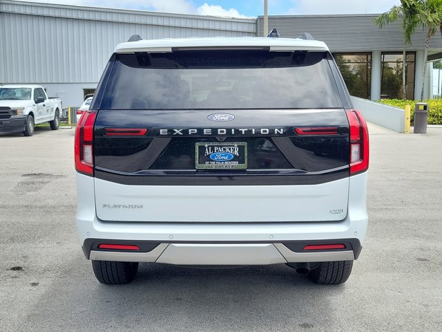 Certified 2025 Ford Expedition Platinum image 3