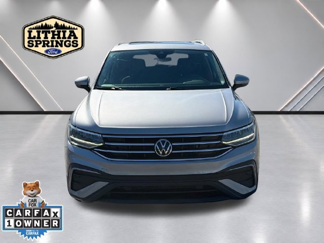 Used 2023 Volkswagen Tiguan SE w/ Panoramic Sunroof Package FWD image 9