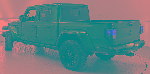 Used 2025 Jeep Gladiator Sport image 3