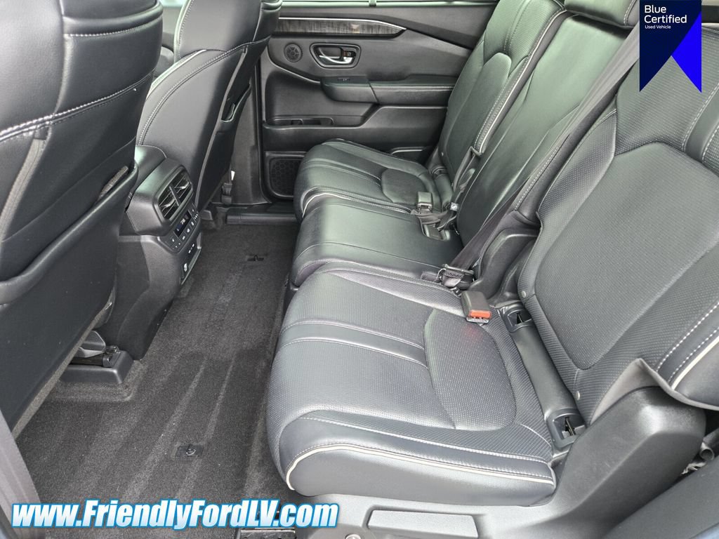 Used 2025 Honda Pilot Elite image 13