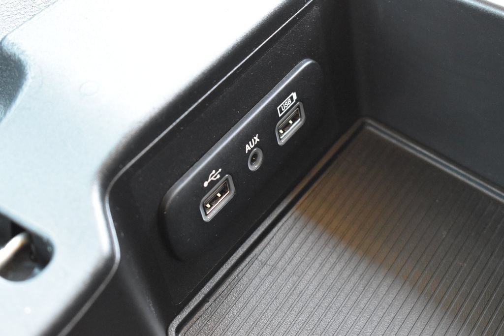 Used 2021 RAM 1500 Classic SLT AWD/4WD image 23