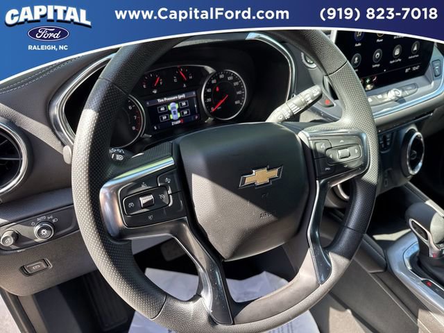 Used 2025 Chevrolet Blazer LT AWD/4WD image 24