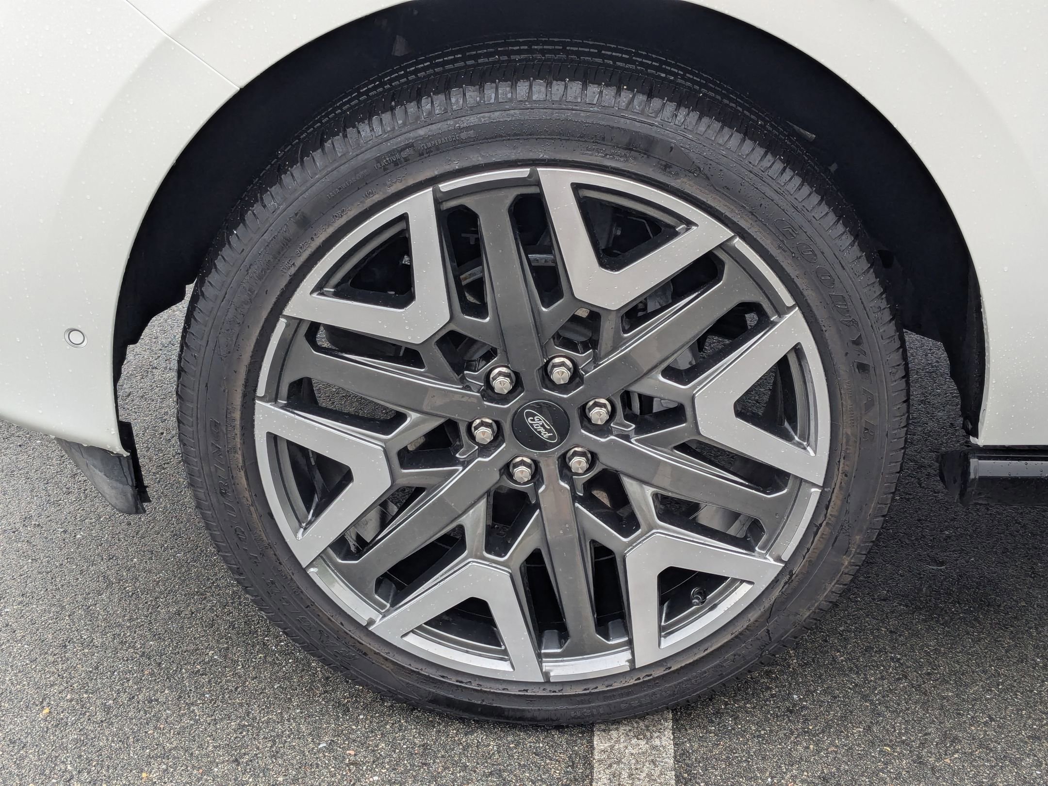 Certified 2025 Ford Expedition Platinum w/ Platinum Ultimate Package image 10