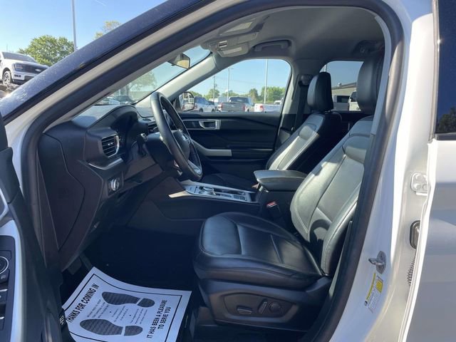Certified 2021 Ford Explorer XLT w/ Equipment Group 202A RWD image 17