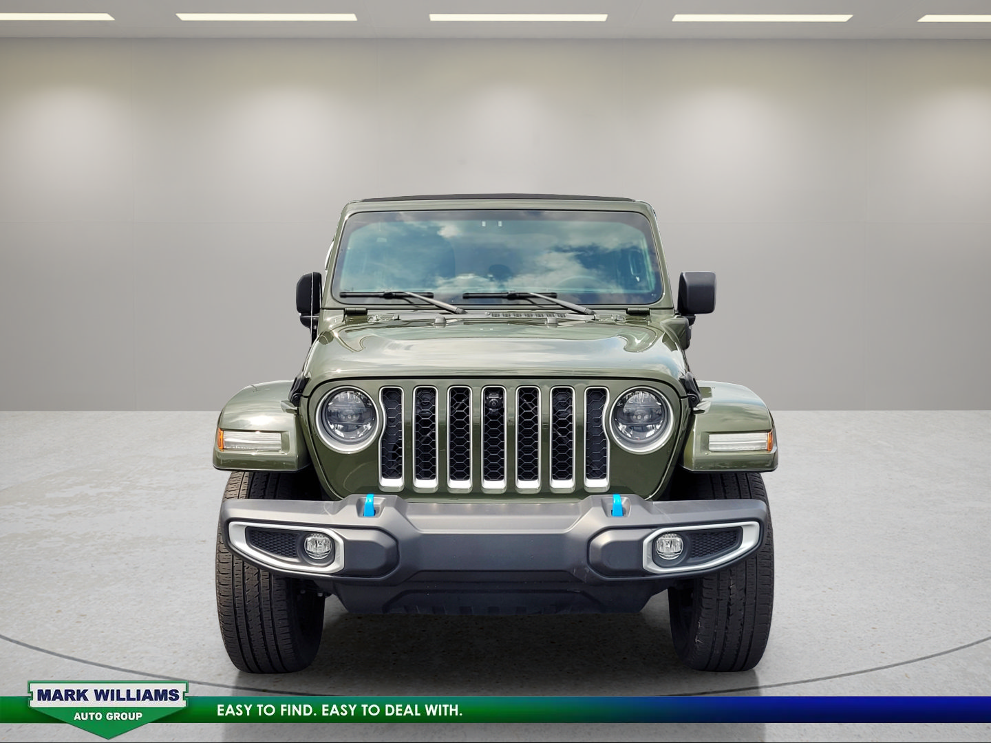 Used 2023 Jeep Wrangler Unlimited Sahara w/ Cold Weather Group AWD/4WD image 9