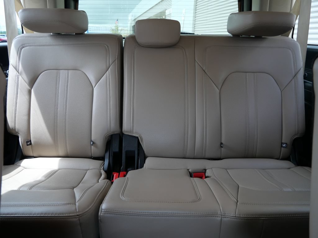 Certified 2024 Ford Expedition Max Limited AWD/4WD image 19