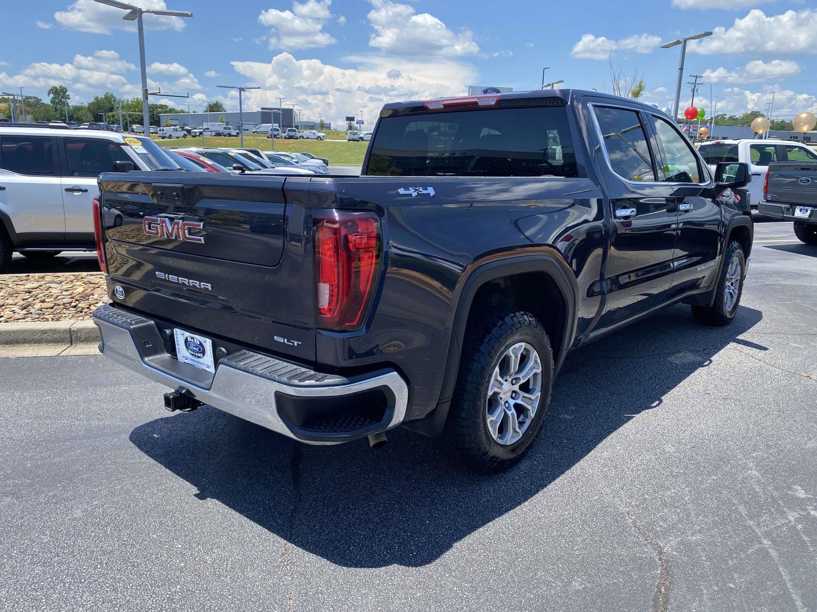 Used 2025 GMC Sierra 1500 SLT AWD/4WD image 7
