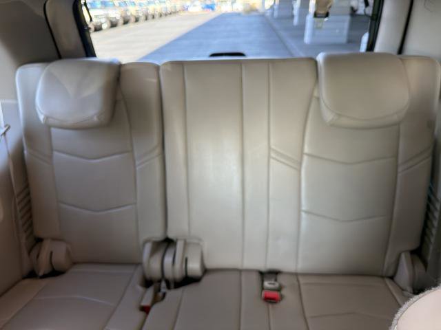 Used 2017 Cadillac Escalade Luxury image 34