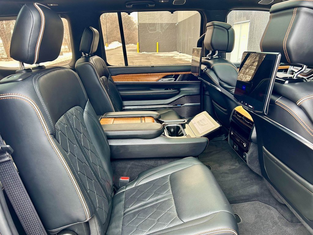 Used 2022 Jeep Grand Wagoneer Series III w/ Rear Seat Video Group 1 image 20