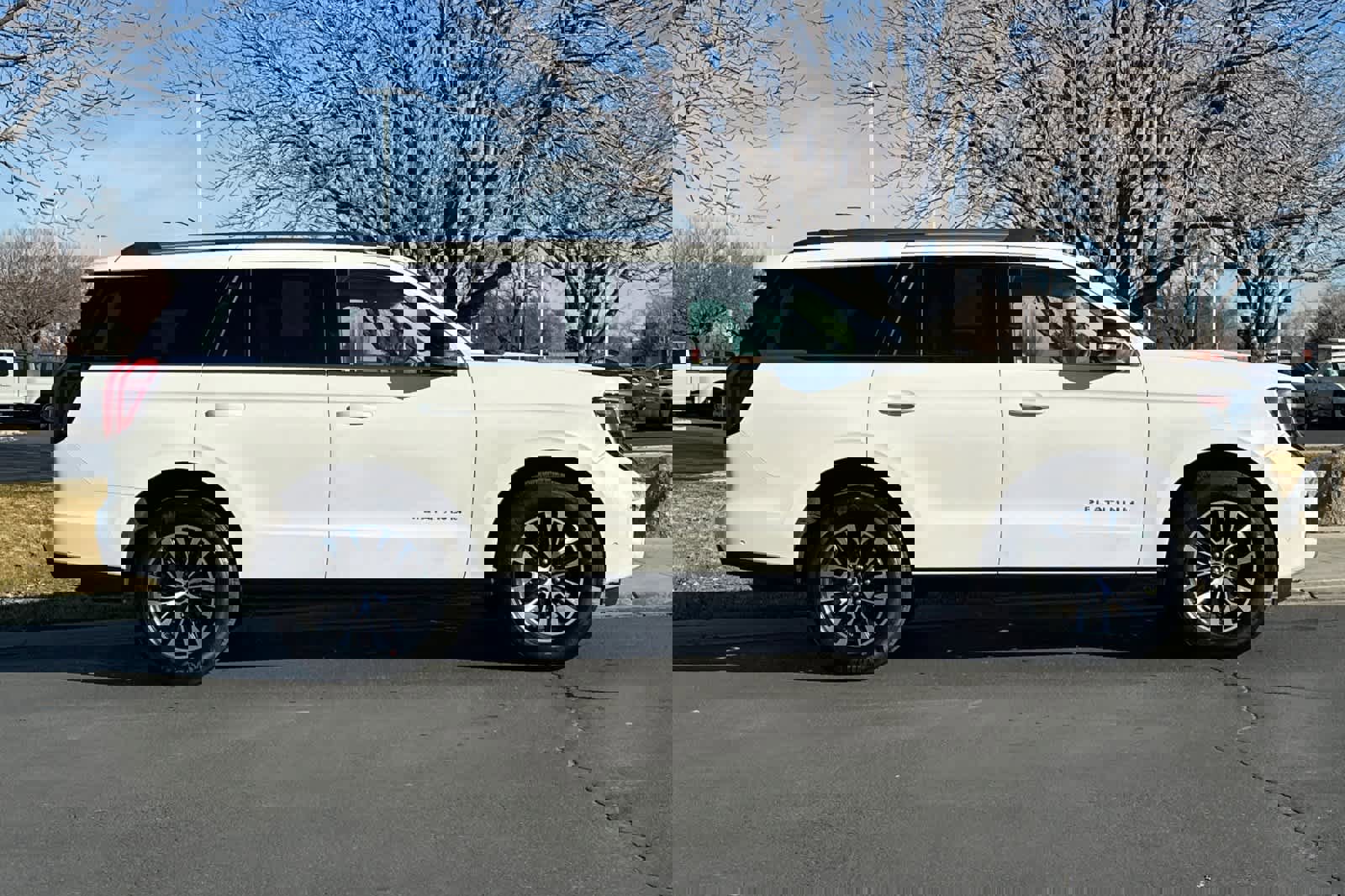 Certified 2025 Ford Expedition Platinum image 8