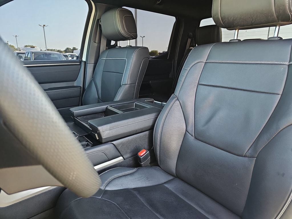 Used 2026 Toyota Tundra Limited AWD/4WD image 14