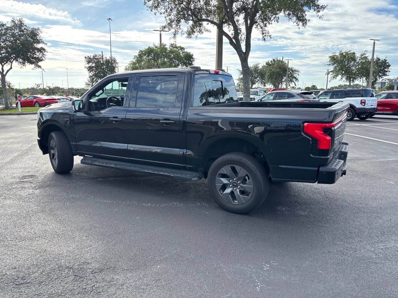 Certified 2023 Ford F150 Lightning Lariat w/ Tow Technology Package AWD/4WD image 5