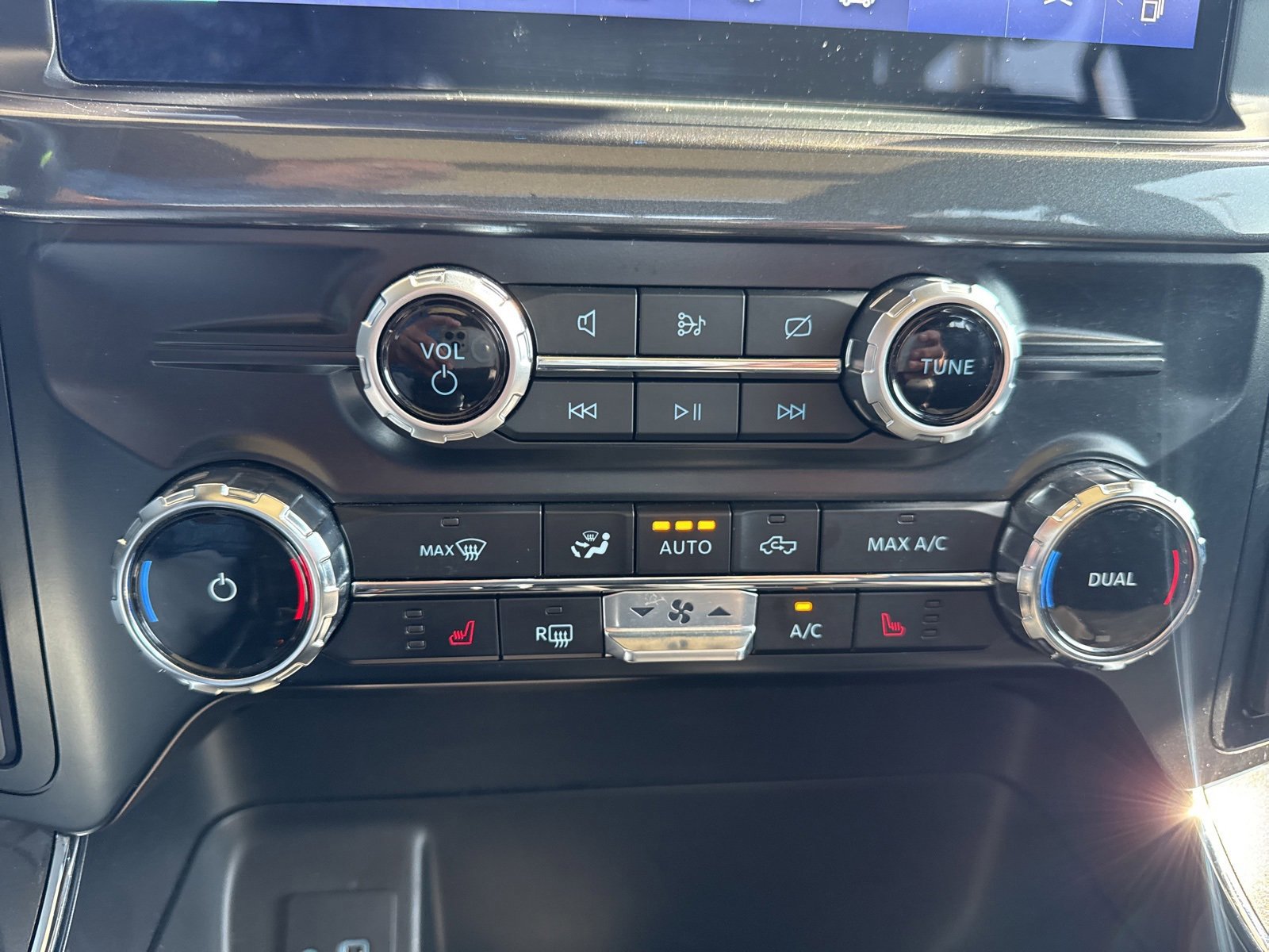 Certified 2023 Ford F150 XLT w/ Equipment Group 302A High image 33