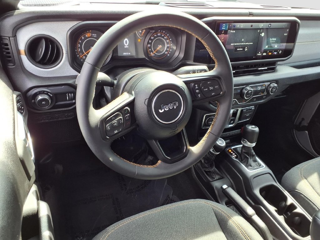 Used 2024 Jeep Wrangler Sport AWD/4WD image 9
