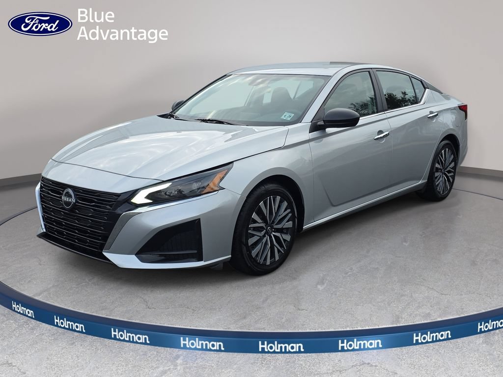 Used 2024 Nissan Altima 2.5 SV FWD image 1