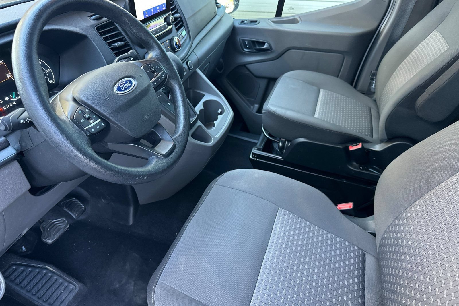Certified 2021 Ford Transit 350 XLT RWD image 9