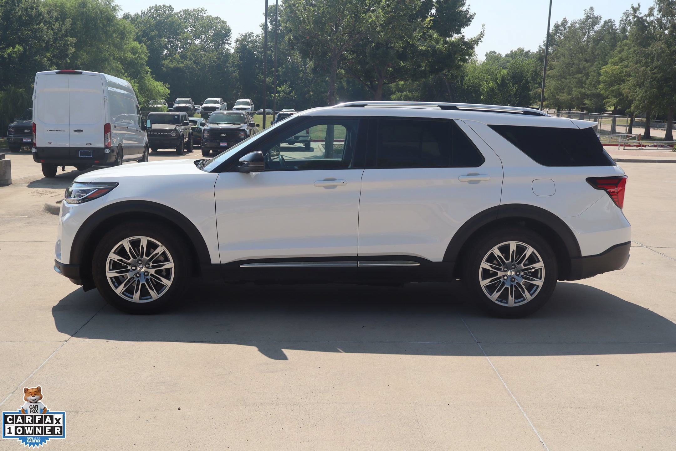 Certified 2025 Ford Explorer Platinum RWD image 7