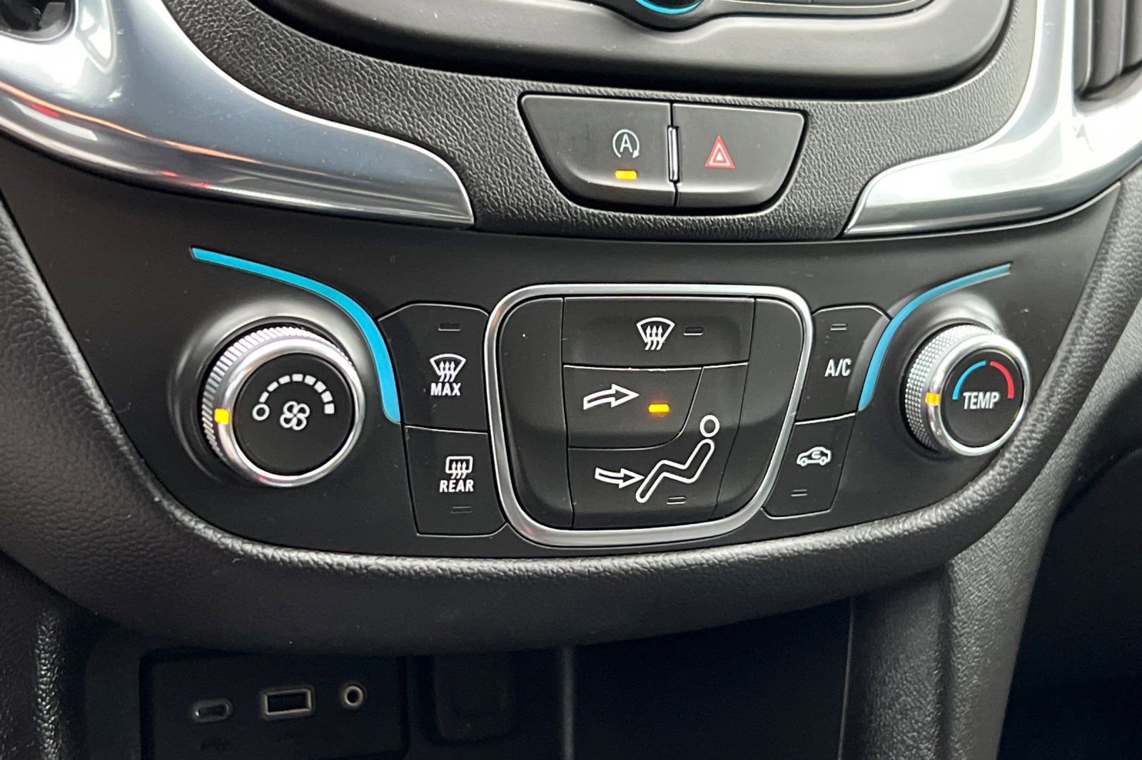 Used 2023 Chevrolet Equinox LT image 21