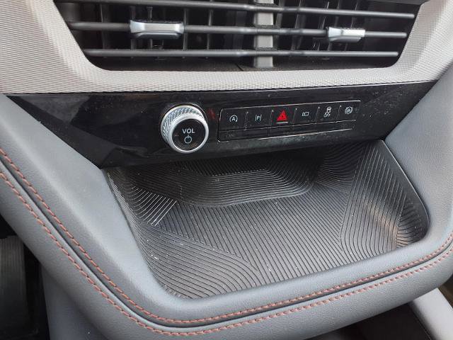 Certified 2025 Ford Explorer Active image 10